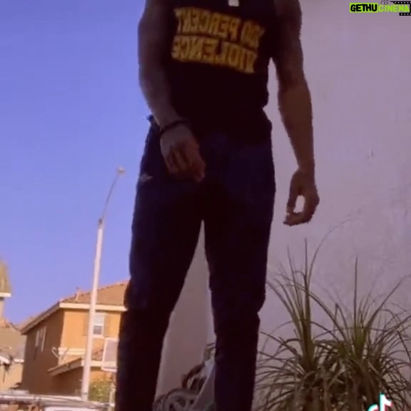 Andre Ewell - 3 Likes - If y’all only knew! I be bugging the shit out of my other half 🤣. #icantdance 🤷🏽♂️