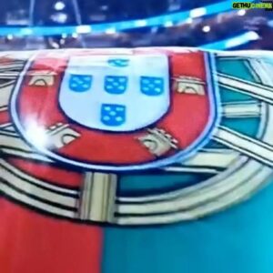 André Fialho Instagram - Fazer a caminhada ao som “Amor a Portugal” de Dulce Pontes, e em frente a 18,000 pessoas… Incomparável 💫🇵🇹❤️