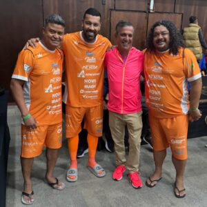André Santos Instagram - Ontem um dia mais que especial, voltar a jogar no Orlando Scarpelli. O @jogodasestrelassc ao lado de um dos maiores ídolos do nosso futebol @ronaldinho o "Bruxo"
Parabéns a todos pela organização e a todos os torcedores que estiveram presentes e fizeram essa festa linda, mesmo com esse tempo chuvoso. 
Muito feliz com mais uma ação para ajudar nossos amigos do 
RIO GRANDE DO SUL.