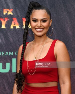 Andrea Cortés Instagram - Last night was beautiful. We celebrated each others hard work and creativity on this season and man oh man is episode 1 a ride!⁣
⁣
Tonight is the two-episode premiere of Season 4 of Mayans MC on FX. Be sure to watch it at 10 PM or stream tomorrow on Hulu. You may see me pop up in episode 2 tonight 😉!⁣

HMU: @calitamaz 
⁣
#mayansmc#fx#hulu#mayans#premiere