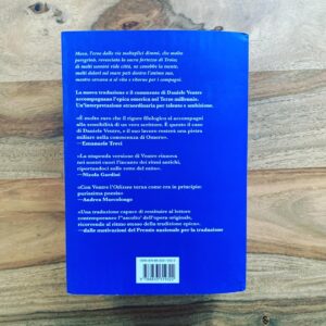 Andrea Marcolongo Instagram - Un regalo a Omero per coloro che amano Omero. 

Quando il rigore filologico si accompagna alla sensibilità del poeta. Con la nuova traduzione di Daniele Ventre per @ponteallegrazie_editore l’Odissea torna a essere come era in principio : purissima poesia. 

Dopo la magistrale traduzione dell’Iliade, Ventre (Premio Nazionale per la traduzione) torna in quest'opera all'uso di un verso lirico che riproduca per quanto possibile la cadenza ritmica dell’epoca antica. Ed ecco che Odisseo e gli altri ritrovano la loro voce.