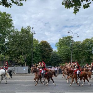 Andrea Marcolongo Instagram - 14 juillet au défilé. 🇫🇷 #paris #14juillet
