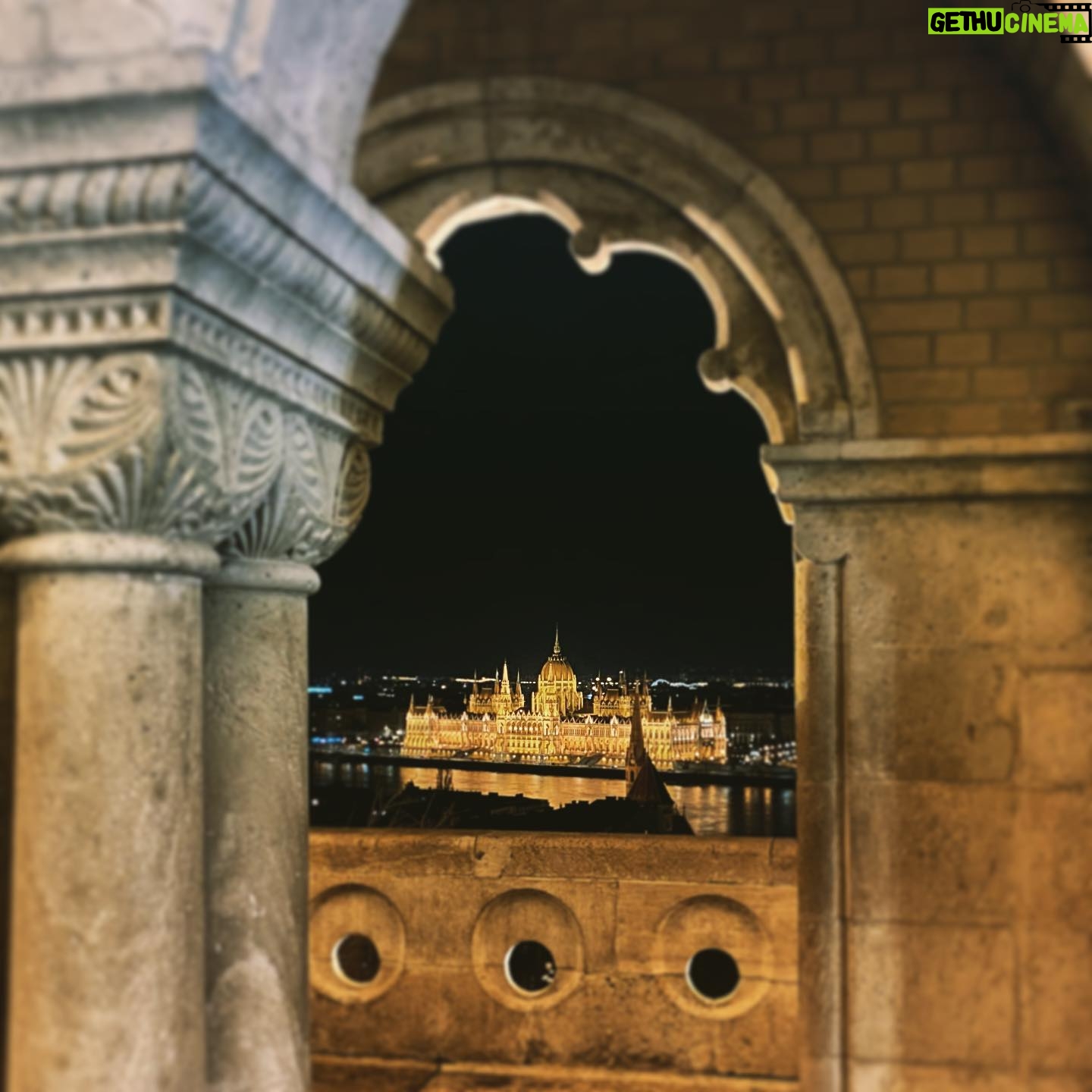 Andrea Osvárt - 860 Likes - #Budapest #budapestbynight #budabest #budapesthungary #budapest🇭🇺 #budapestdinotte 🎄❤️🙏 #bestcity #beautifulcity #view #panorama #vista #Danubio #Danube #parliament #parlament #parlamento #photography #instaphoto #instaphotography #photooftheday