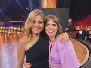 Andrea Ropero Instagram - Más momentos de una noche inolvidable…💫 Gracias @otrostipos @pepa_garcia_vazquez por el vestidazo 👗
💇‍♀️ @menchu0420 
💄 @anniebabymakeup 
📸 @sandrasabates @crisjapon @carmenaguileramoya @manuelrodmun  Thais Villas y @estelagiraldo 
❤️