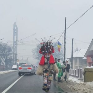 Andrea Tivadar Instagram - Winter greetings from Romania💫 #acasa #Maramures #traditions #backtobasics