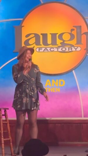 Andrea Vicunia Instagram - @laughfactorylbc was so much fun! Thank you @thepaulrodriguez @melviz33 for having me 😊🔥 

#laughfactory #longbeach #pigs #bumble #datingapps #datingquestions #dating #paulrodriguez #spanglish #standup #monologos

FAV FARM ANIMAL?