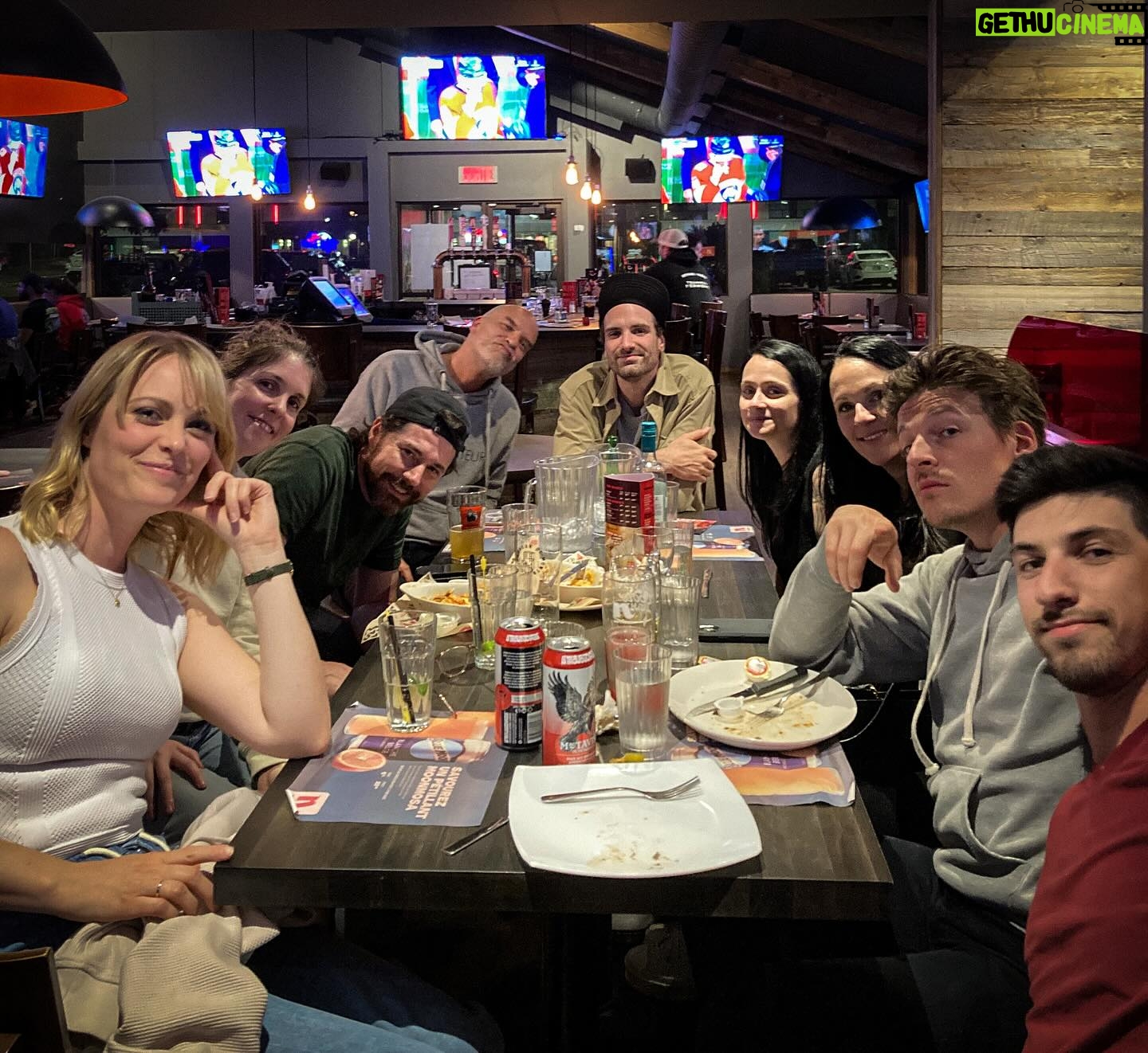 Andréanne A. Malette - 282 Likes - Natchos récompense pour le spectacle numéro 11 à Vanier ! Encore une fois, vous me confirmez que c’est un de mes endroits préférés !! C’est à chaque fois une soirée magique ! Merci !!! 🧡🧡
