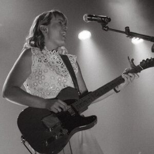 Andréanne A. Malette Instagram - Quelques images du lancement au théâtre Outremont, dans la lentille de @catherinedeslauriers.photo 📷