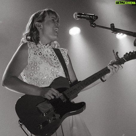 Andréanne A. Malette - 421 Likes - Quelques images du lancement au théâtre Outremont, dans la lentille de @catherinedeslauriers.photo 📷