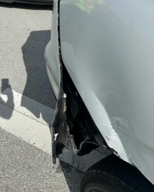 Andrei Arlovski Instagram - #Question 🙋‍♂️ !!!
Whose fault in this accident ??
Mine or other #driver ??
#FYI !!!
She was behind  with her #mother #and #kids 
#I was by myself….
But , anyway - #home I get #help and my #car was fixed by @dominic_hulk_arlovski @dominic_a_arlovski @dominic_arlovski ))))

Вопрос : Чья #вина ?
И кому , нужен быстрый / качественный #ремонт машин - обращайтесь к #ДоминикАндреевичОрловский !!!)))

#АндрейОрловский #БизнесОрловских #кузовныеработы #хаха #нонсенс #AndreiArlovski #nonsense #WTF