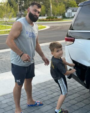 Andrei Arlovski Instagram - #Question 🙋‍♂️ !!!
Whose fault in this accident ??
Mine or other #driver ??
#FYI !!!
She was behind  with her #mother #and #kids 
#I was by myself….
But , anyway - #home I get #help and my #car was fixed by @dominic_hulk_arlovski @dominic_a_arlovski @dominic_arlovski ))))

Вопрос : Чья #вина ?
И кому , нужен быстрый / качественный #ремонт машин - обращайтесь к #ДоминикАндреевичОрловский !!!)))

#АндрейОрловский #БизнесОрловских #кузовныеработы #хаха #нонсенс #AndreiArlovski #nonsense #WTF