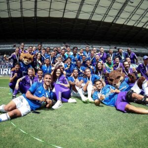 Andrés D'Alessandro Instagram - Felicidade resume o sentimento por mais um título importante com o Sub-20.

Trabalho, seriedade e comprometimento.

Parabéns ao grupo, comissão técnica, staff e diretoria. É um orgulho pertencer a esta verdadeira família @cruzeiro 

📸 @cruzeiro 

#CopaDoBrasil #CriasDaToca
🦊
