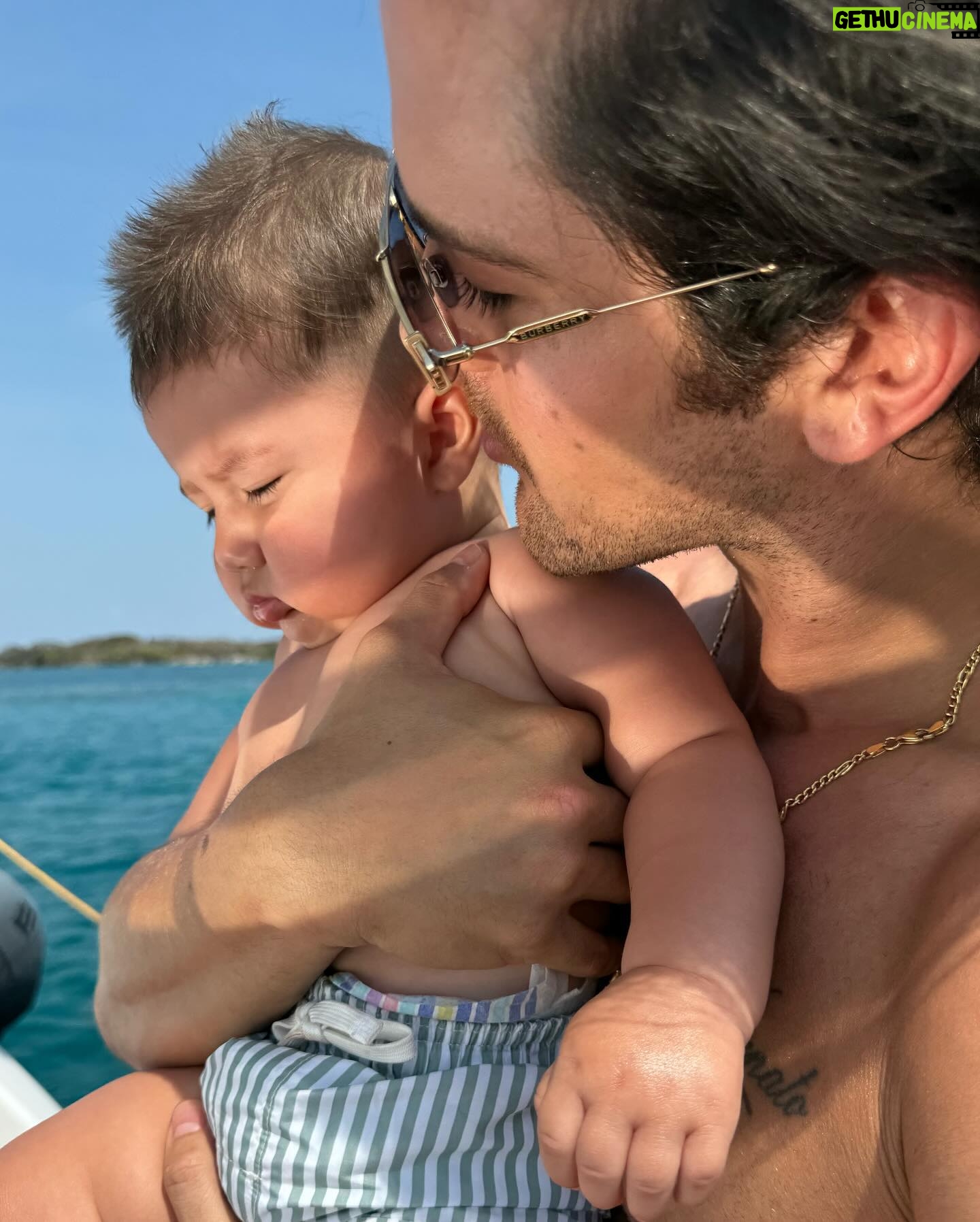 Andrés Mercado - 9.4K Likes - Paradise 💙 family