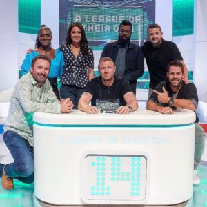 Andrew Flintoff Instagram - Well i never thought this would happen , i’m hosting @alotosky tonight with guests @samquek13 Lee Mack @dinaashersmith Kevin Bridges and the great @jamie.redknapp and @romeshranga 🤦🏼‍♂️ @skyone 9pm 👍🏻