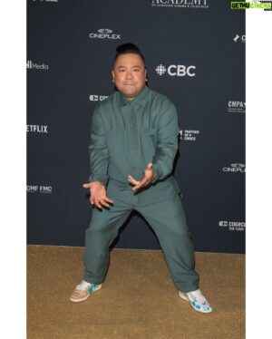 Andrew Phung Instagram - Canadian Screen Awards - Day 1 🏆 

Had a blast hosting the Television Craft Awards at this years #cdnscreenawards! Rocked this lovely matching set from Kith, and paired it with one of my favourite sneakers of all time. Thanks to the @thecdnacademy for the opportunity and to the production team. 

📷: @georgepimentel1 
🥼: @kith 
👟: Nike SB Dunk High “Thomas Campbell What the Dunk”
💈: @ado_barber at @royalcutsbarbershop.ca
