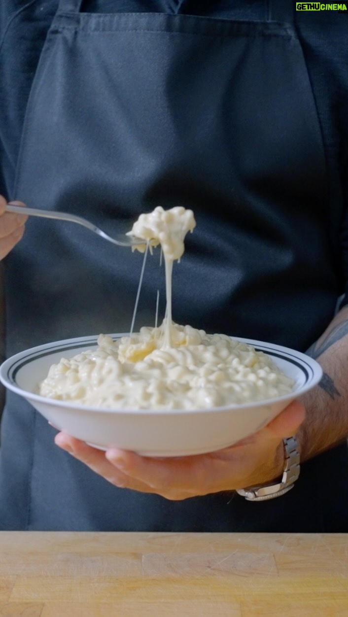 Andrew Rea - 28.1K Likes - Want an extra easy, extra cheesy mac and cheese for your 🦃 Day table? Let @bingingwithbabish show you how it’s done. And grab the full recipe with his tips at the link in bio.