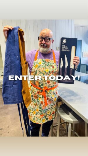 Andrew Zimmern Instagram - GIVEAWAY IS NOW CLOSED, congratulations to @kat.bakescakes and thank you to all who entered! 

Only 3 days left to enter this tremendous summer cooking giveaway with @badiaspices @hedleyandbennet and @shuncutlery! 

The winner will receive thousands of dollars worth of spices, the finest knives, and bespoke aprons that’ll keep you looking stylish in the kitchen or by the grill. 

To qualify: 

1. Comment a 🌶️ on the video pinned to the top of my profile.

2. Follow @badiaspices @chefaz @hedleyandbennett and @shuncutlery 

Winner will be announced on Friday, May 31st – enter for your chance to win now!!