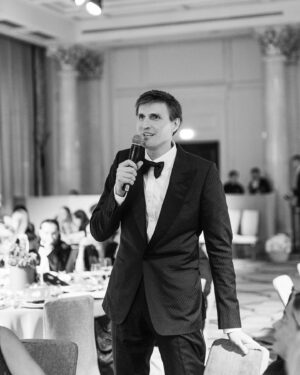 Andrey Kirilenko Instagram - Спасибо всем нашим друзьям,и гостям аукциона «Кириленко-Детям!». Я благодарен каждому, тем, кто с нами был все эти годы, и тем, кто пришел поддержать @kirilenko.fund впервые. Тот драйв, с которым вы боретесь за лоты, то настроение, которое вы приносите с собой на наше мероприятие - дорогого стоит.
На деньги, собранные в прошлом году, мы смогли построить 3 площадки: Хабаровск, Абакан, и Улан-Удэ. Все наши корты - отражение того места, где они расположены. Яркие, дерзкие, они уже открыты и ждут любителей лучшей игры с мячом! Я вас всех очень ценю и благодарю 🙏 #кириленкодетям