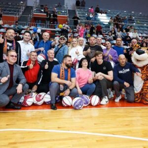 Andrey Kirilenko Instagram - Сегодня мне удалось побывать в Иваново  с рабочим визитом, пообщаться с губернатором и стать гостем фестиваля «Иваново - город спорта». Рад наблюдать всестороннее развитие баскетбола 5х5 и 3х3 в регионе. Потенциал огромный. До новой встречи и большое спасибо за теплый прием! #здесьбаскетбол