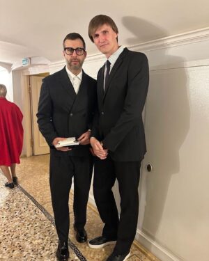 Andrey Kirilenko Instagram - Замечательные новогодние выходные вместе с @bosco_ru 
Ярмарка,каток,и конечно же «Щелкунчик». Поздравляем ГУМ с 130-летием. 
Ну и конечно, Русский балет ооочень богат на таланты @mashkaaa.cat и Артемий Беляков. 
Всех с наступающими праздниками!!! 🎄 🎁 🎅