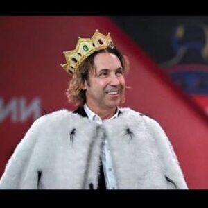 Andrey Kirilenko Instagram - «Матч футбольных звезд «Фонбет» кубка России. 
А как вы провели свой уикенд?)
…ну и момент сезона «Царь»!!! Александр Мостовой пришел в «своём». 
Приятно было познакомиться с великолепной @jmedvedevaj и поучаствовать в автограф сессии с Игорем Акинфеевым. Ну и привет для новоиспеченного папы  @smolovfedor_10