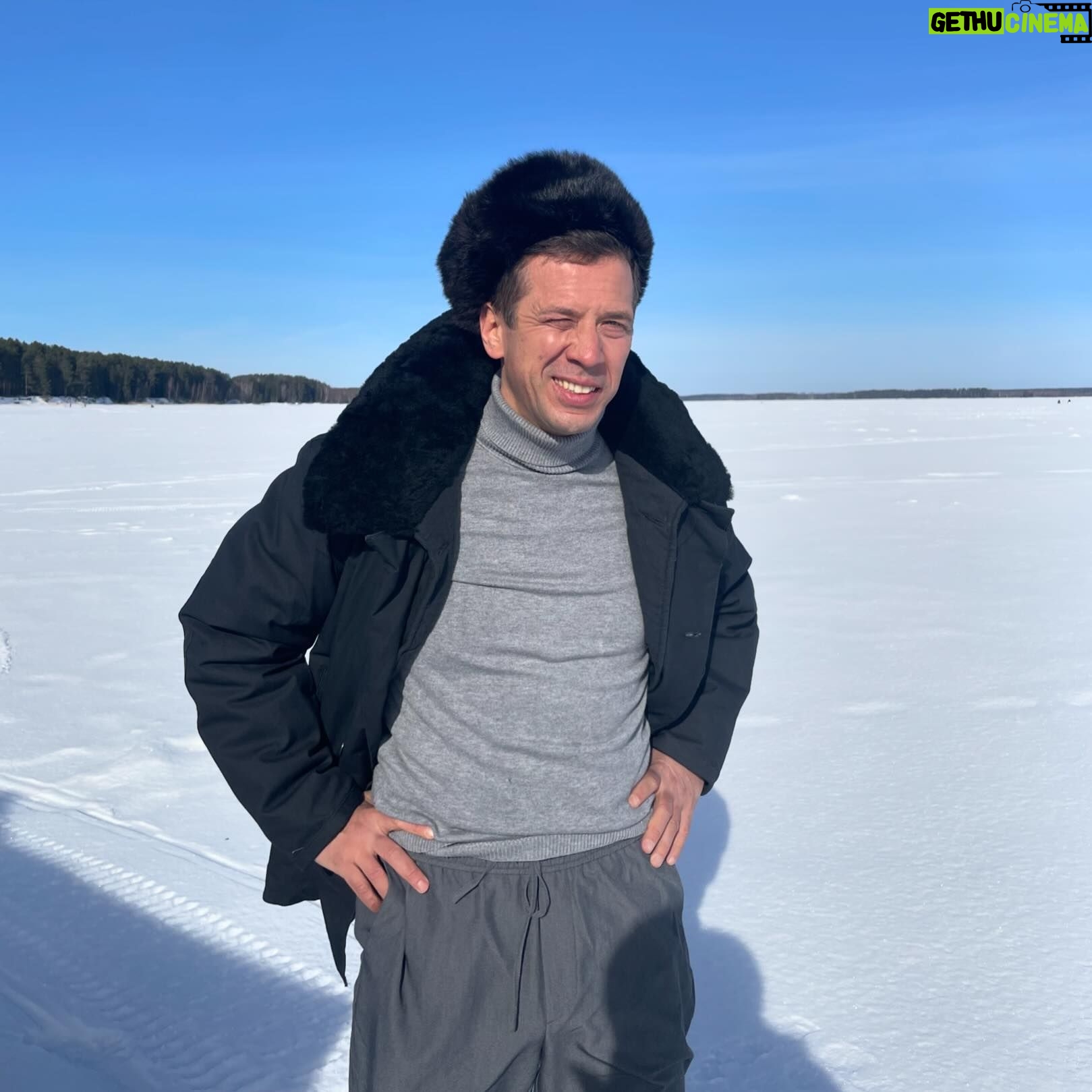 Andrey Merzlikin - 8.9K Likes - Здарова.
.
#снегнаасфальте #череповец #900кмдомечты
.
Режиссёр