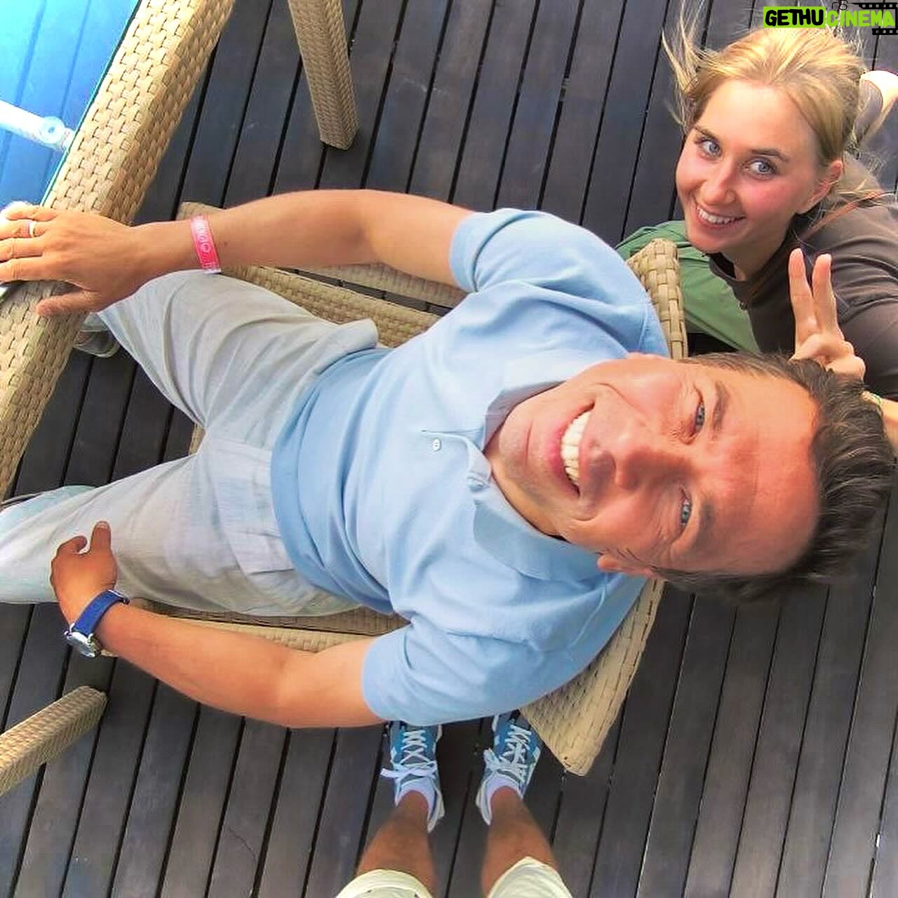 Andrey Merzlikin - 5.1K Likes - Идеальный день для улыбки 🤪.
.
#беляковывотпуске #снимаетсякино #геленджик #жизньэтоусилиевовремени 🏋️⏱️