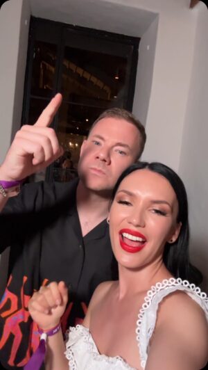Andrey Shirman Instagram - Кто ваш супергерой? 🦸🏻‍♂️🦹🏻‍♀️
Снимайте рилсы под наш звук, показывайте и отмечайте ваших супергероев - тех, кто делает вас счастливее 🔥. Будем репостить! ❤️