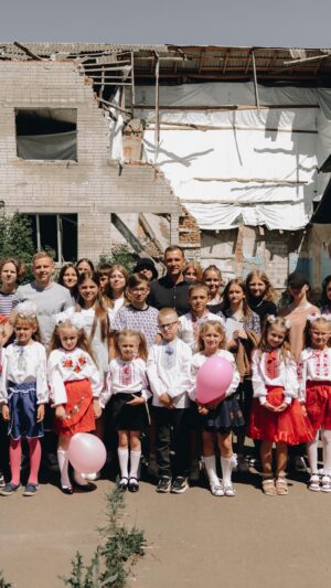 Andriy Shevchenko Instagram - Today we cannot play at home but we can play for our homeland!
London. 5th of August. Stamford Bridge Stadium. 
Let’s bring 415 kids back together in their school! 
Join us here @game4ukraine 
Be part of it🇺🇦