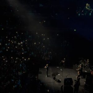 Andriy Shevchenko Instagram - Big Thank you to @okeanelzy_official for a great concert, it was truly amazing atmosphere! And Thank you to all Ukrainians who came to support the fundraising concert as a part of #HelpforUkrainetour yesterday evening at @royalalberthall .
Glory to Ukraine! 🇺🇦 Support @u24.gov.ua