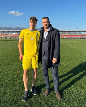 Andriy Shevchenko Instagram - Яка гра! Вітаю нашу юнацьку збірну U-19 з перемогою над Північною Македонією. Ще два матча відділяють нас від Євро-2024. Неймовірна енергетика була і на полі, і на стадіоні! Дякую Дмитру Михайленку та його хлопцям. 

Особлива радість — привітати гравця під номером 7 з дебютом у молодіжній збірній:)

*

What a thrilling game! I congratulate our U-19 youth national team on the victory over North Macedonia. Two more matches separate us from Euro-2024. There was incredible energy both on the field and in the stadium. Dmytro Mykhaylenko and the team deserve all our gratitude. 

It is a special joy to congratulate player wearing number 7 on his debut in the youth team :)