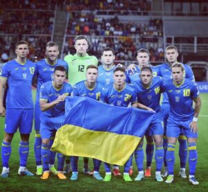 Andriy Shevchenko Instagram - Відмінна гра і характер нашої Збірної сьогодні ввечері🇺🇦. Заслужена перемога після неймовірного відіграшу в другому таймі. Вітаю нашого тренера, Сергія Реброва, з його чудовим дебютом і з першою з майбутніх перемог! #УкраїнаМакедонія
•
Great performance and character from our National team tonight 🇺🇦 A deserved victory after an incredible come back in the second half.  Congrats to Mister Rebrov for his great debut and win. The first of many!  #UkraineMacedonia