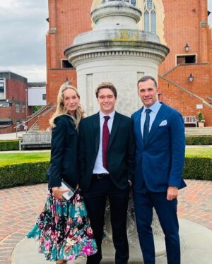 Andriy Shevchenko Instagram - Very proud couple of days for us. Congratulations to @kristianms7 on signing his first official contract with @watfordfcacademy and @jordan.shev for graduating from KCS Wimbledon and being accepted into @yale. Well done boys. Excited to see what you do next. 
Keep up the hard work.❤️