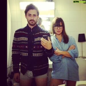 Andy Bean Instagram - She came with my new sweater. @lizzyloeb