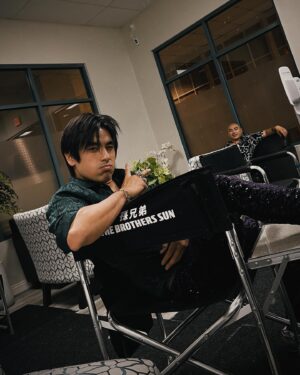 Andy Le Instagram - THE BROTHERS SUN IS OUT NOW ON NETFLIX!! 🎥🎬🔥

Grateful to come play on the show🙏 WITH MY BROTHERS THE OGs FROM OC TEAM BAY @brianle_official @yoshi_sudarso 👐🔥 

Huge Shoutout to THE BROTHER SUN FAMILY CAST AND CREW for looking after us and creating memories together!!!🙏💜

#thebrotherssun #netflix #martialclub