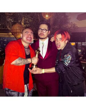 Andy Le Instagram - OSCARS 2023 🏆- EVERYTHING EVERYWHERE ALL AT ONCE SWEEPS THE OSCARS @theacademy🙏MAKING HISTORY.. STILL IDK HOW WE SERIOUSLY GOT HERE FIGHTING WITH TROPHIES STICKIN OUT OF OUR BUTTS 🤯🤯🤯Still trying to process such a surreal night!!!! We’re just so grateful to be apart of this moment in history!! 🙏 Huge Shoutout to #TheDaniels And @a24 for believing in this group of Kung Fu misfits @martialclubofficial and letting us join the EEAAO Family on this wild ride! 

When we were shooting this film a few years ago, we were watching the Oscars with @michelleyeoh_official … We really manifested it.. and We’re so grateful to share that moment together and now living it with our friends and family🙏

When we first read the script of this weird movie, we thought maybe it grow a cult following but didn’t think it would win any awards.. BOY WERE WE WRONG!! 

We 💜 our EEAAO Family, a bunch of weirdos who got together to make a film purely for the passion and because we believed in it.  Now we’re here and the best part is we get to share it with our friends and family. 

THIS IS A WIN FOR ALL OF US!!! 

#everythingeverywhereallatonce #EEAAO #a24 #martialclub #michelleyeoh #kehuyquan #jamieleecurtis #stephaniehsu #harryshumjr #jennyslate #jameshong #oscars #oscars2023
