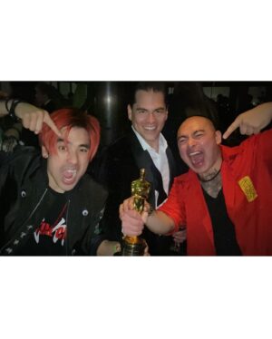 Andy Le Instagram - OSCARS 2023 🏆- EVERYTHING EVERYWHERE ALL AT ONCE SWEEPS THE OSCARS @theacademy🙏MAKING HISTORY.. STILL IDK HOW WE SERIOUSLY GOT HERE FIGHTING WITH TROPHIES STICKIN OUT OF OUR BUTTS 🤯🤯🤯Still trying to process such a surreal night!!!! We’re just so grateful to be apart of this moment in history!! 🙏 Huge Shoutout to #TheDaniels And @a24 for believing in this group of Kung Fu misfits @martialclubofficial and letting us join the EEAAO Family on this wild ride! 

When we were shooting this film a few years ago, we were watching the Oscars with @michelleyeoh_official … We really manifested it.. and We’re so grateful to share that moment together and now living it with our friends and family🙏

When we first read the script of this weird movie, we thought maybe it grow a cult following but didn’t think it would win any awards.. BOY WERE WE WRONG!! 

We 💜 our EEAAO Family, a bunch of weirdos who got together to make a film purely for the passion and because we believed in it.  Now we’re here and the best part is we get to share it with our friends and family. 

THIS IS A WIN FOR ALL OF US!!! 

#everythingeverywhereallatonce #EEAAO #a24 #martialclub #michelleyeoh #kehuyquan #jamieleecurtis #stephaniehsu #harryshumjr #jennyslate #jameshong #oscars #oscars2023