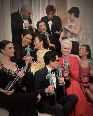 Andy Le Instagram - You already know @martialclubofficial has to KEEP IT SHAOLIN at SAG AWARDS 2023 @sagawards 🏆!! Still processing the crazy memorable night
SQUAD UP with our @everythingeverywheremovie FAMILY!! 👐WE ARE SOO PROUD 

🏆 @michelleyeoh_official takes Female Actor in a Leading Role 
🏆 @kehuyquan takes Male Actor in a Supporting Role
🏆 @jamieleecurtis takes Female Actor in a Supporting Role 
🏆 Our EEAAO Cast and Family takes home Cast in Motion Picture 🥲 

So grateful to be a part of this family and to be in a room with such talent! How crazy and surreal is it to be in the presence of artists, masters of their crafts 🎥🎬🙏
#sagawards #everythingeverywhereallatonce #michelleyeoh #kehuyquan #jamieleecurtis  #martialclub