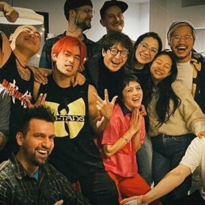 Andy Le Instagram - Its crazy to think a couple years ago we were watching the Oscars while we were shooting @everythingeverywheremovie with @michelleyeoh_official!! OUR VERY FIRST DRINK!! 🥂ITS CRAZY TO THINK THAT WE’RE HERE ON OSCARS DAY🤯 #a24 #everythingeverywhereallatonce #oscars #michelleyeoh #martialclub #kehequan #thedaniels #stephaniehsu #jamieleecurtis #harryshumjr