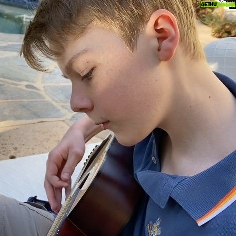 Andy Walken - 11.1K Likes - Stairway to no more missed chords.... #ledzeppelin #stairwaytoheaven #rockgodwannabe #summertimevibes #guitar