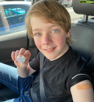 Andy Walken Instagram - Haven’t posted in ages....
But today! I got something interesting! I got my first Covid vaccine -Never been so excited to get poked with a needle in my life. Didn’t feel a thing😁 Highly recommend. #covidvacccine #pfizer #firstshot #covidbegone #vaccine #wecanbeheroes