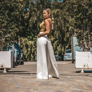 Aneta Sulek Instagram - Tento rok 32….
#thisyear32 #mommylife #spainwomen #womanstyle #spain #spainwomans #outfit