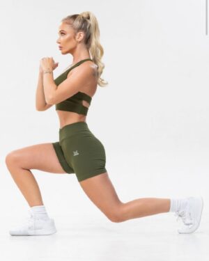 Aneta Sulek Instagram - Love it 💪🏿 
#fitness #fitnesslifestyle #fitnesslife #workout #fitnessphotoshoot #photoshooting #womanmarbella #marbellalifestyle