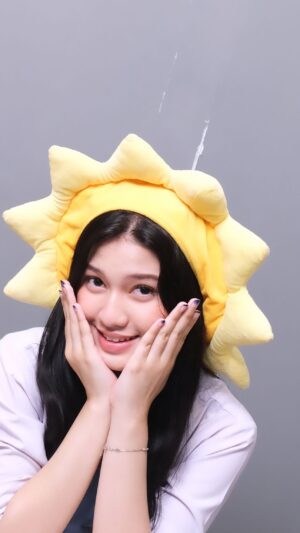 Angel Sianturi Instagram - Bye putih abu”..