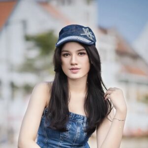 Angel Sianturi Instagram - Just be myself..😍

#angel  #angelsianturi  #angelinasianturi