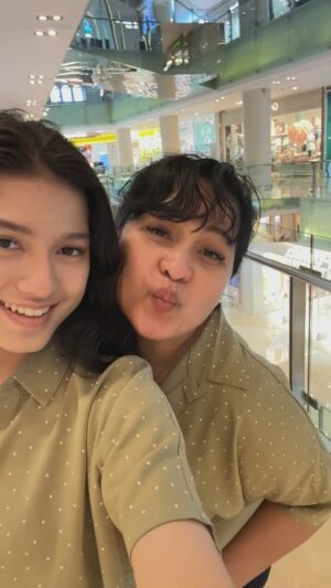Angel Sianturi Instagram - Thank u so much doa” terbaik na guys🫶🏻🙏❤️ Maap blm bs bls WA,Dm satu persatu ntr di bls ya plz..
*kenangan indah aku momi💕❤️