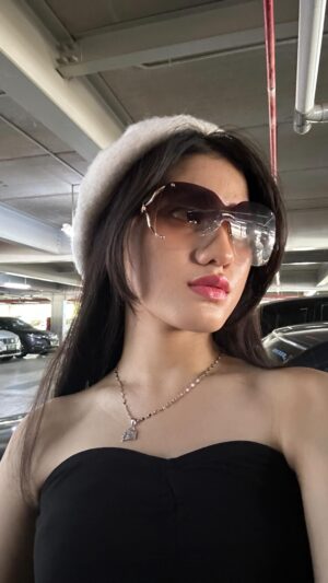 Angel Sianturi Instagram - Sisa konser semalam😅thx video na guys😍ttp semangat
*cu all
*fisev
@skyavenue 🥰
*Istora Gelora Bung Karno Senayan