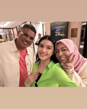 Angel Sianturi Instagram - Ketemu lg dg tante cantik @astridkuya 💕
& om ganteng @king_uyakuya 🥰