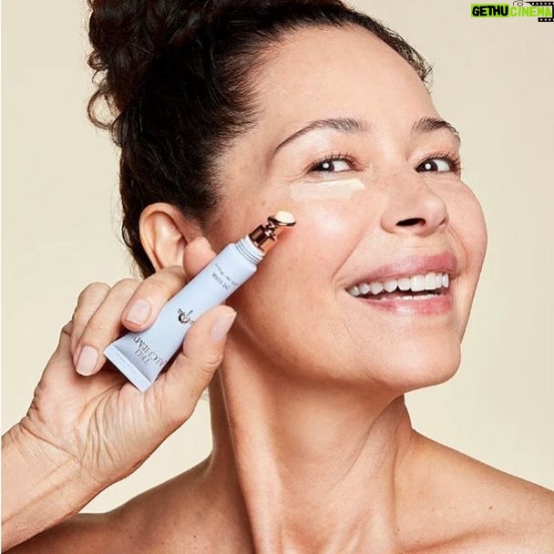 Angela Alvarado - 607 Likes - Love my new campaign with @trualchemyskin ❤️ #gratitude #skincare #bestcare #trualchemyskin @naturalmodelsla