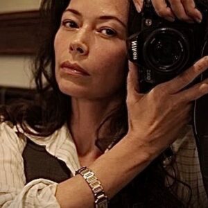 Angela Alvarado Instagram - TBT #selfportrait #selfportraitphotography #photography #photographer #nikonphotography #nikon #nikond100 #visiualartist #passion #love #happy #borntocreate #arteómuerte @angelaalvaradophotography @naturalmodelsla